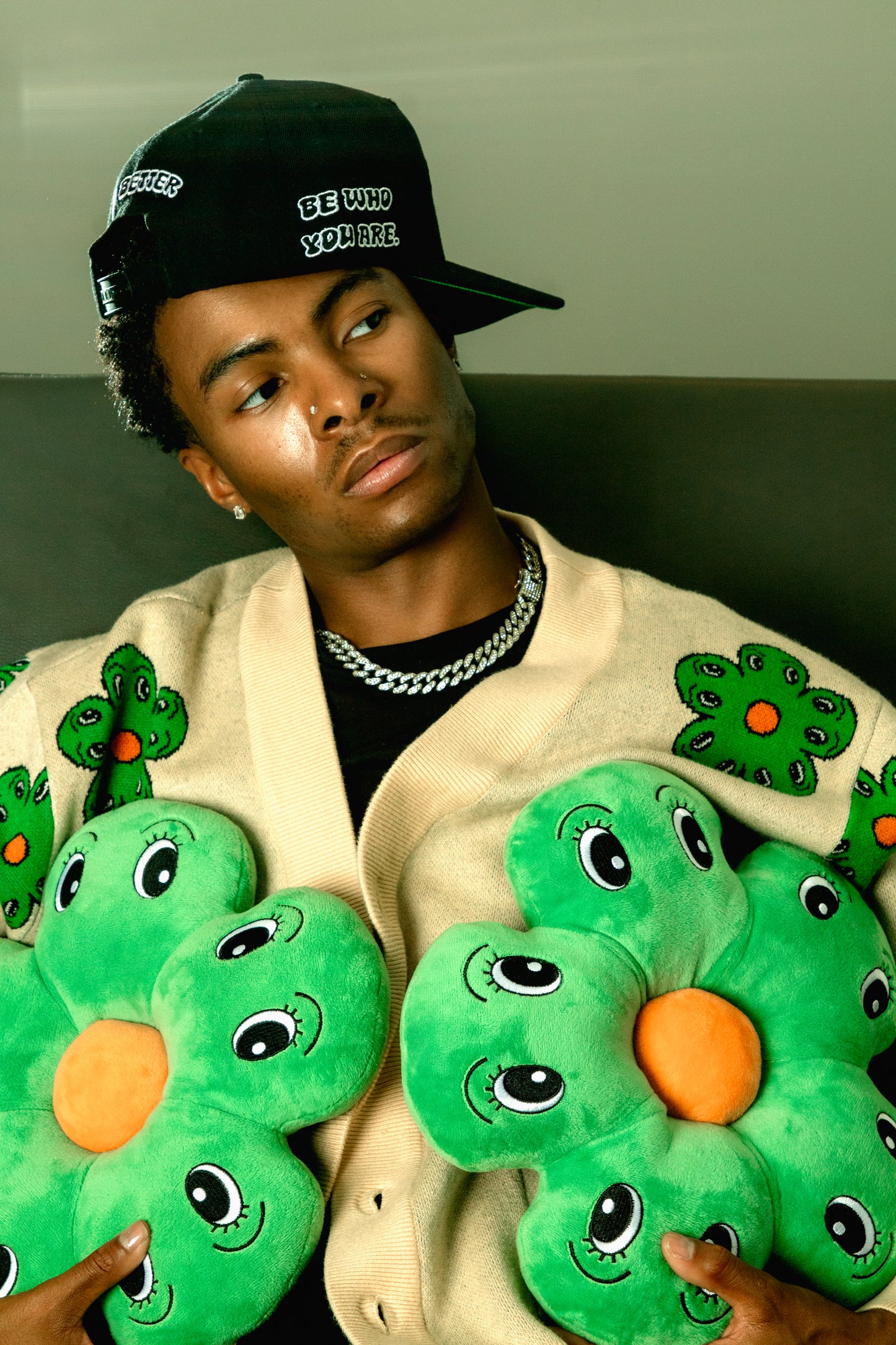 “Perspective Growth Flower” Couch Plush